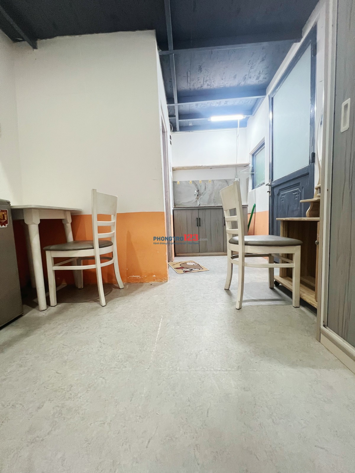 Duplex trống sẵn dọn vào ngay - kv Quận 8
