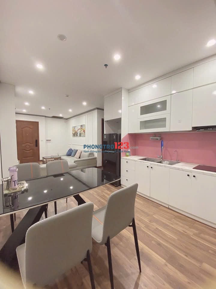 Cần cho thuê căn 2PN C/c Xi Grand Court, Lý Thường Kiệt giá 17tr/tháng