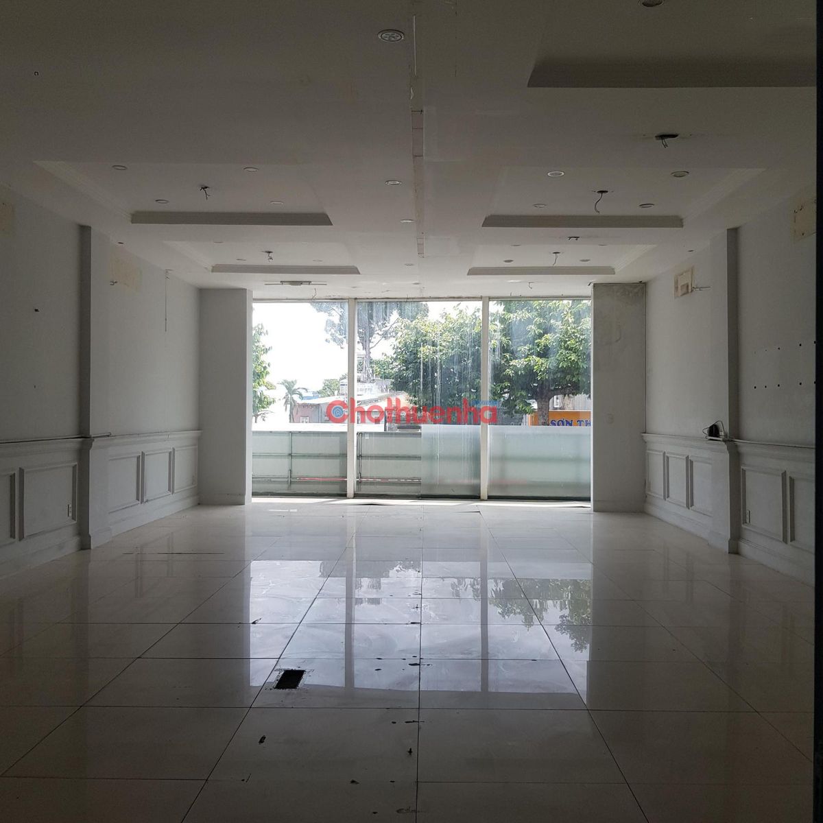 CHO THUÊ NHÀ MẶT TIỀN ĐƯỜNG LÝ THƯỜNG KIỆT, QUẬN 11. NGANG 7.5M. GẦN ĐH BÁCH KHOA