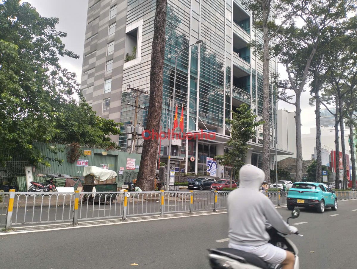 CHO THUÊ ĐẤT TẠI MẶT TIỀN ĐƯỜNG NGUYỄN THỊ MINH KHAI. QUẬN 1