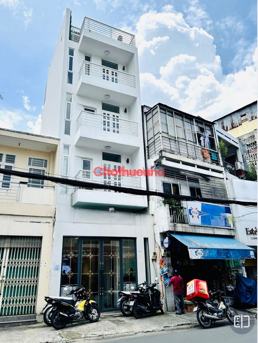 CHO THUÊ NHÀ MẶT TIỀN HUỲNH VĂN BÁNH – 4 TẦNG – KINH DOANH CỰC ĐỈNH