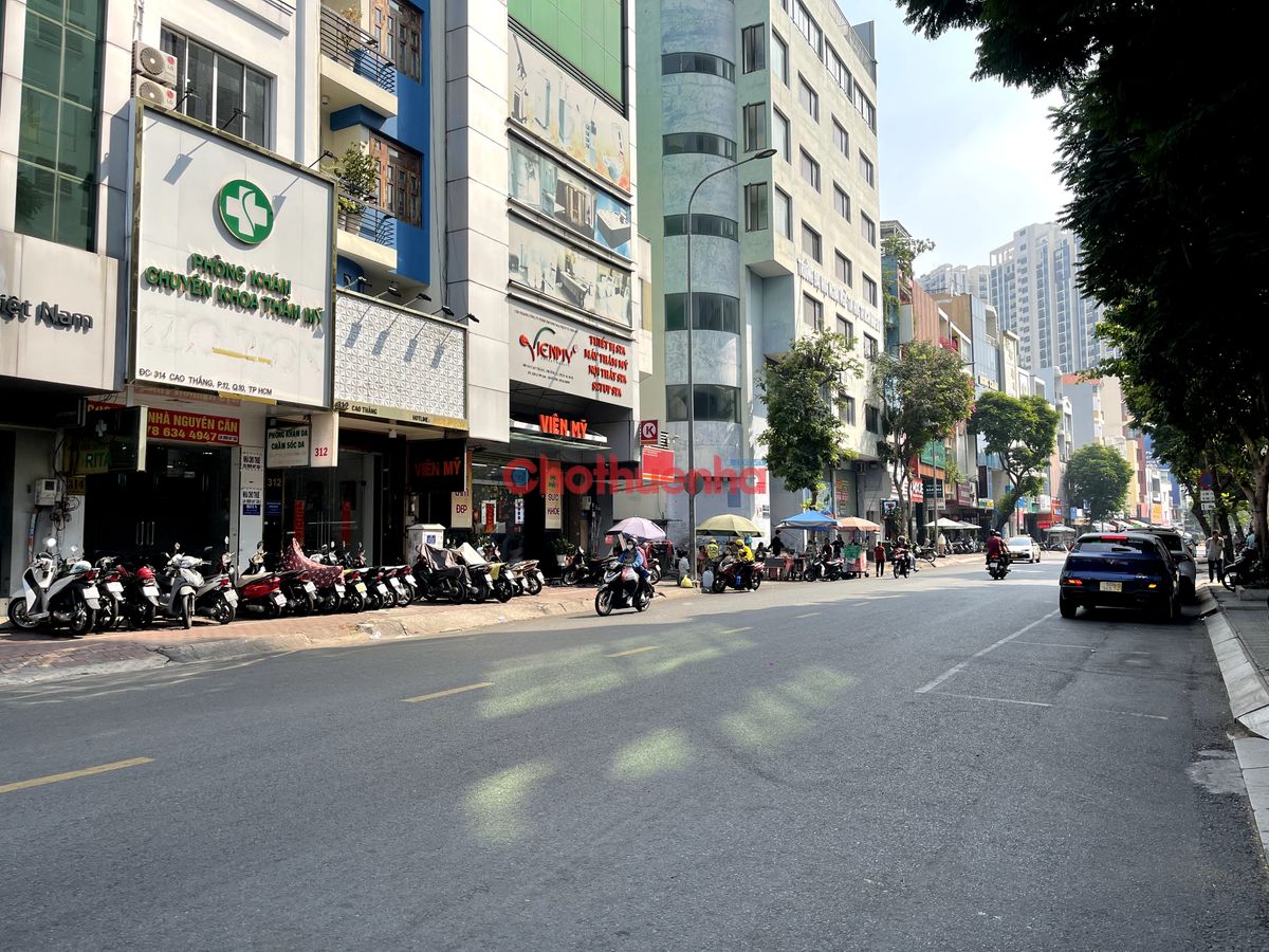 CHO THUÊ NHÀ MẶT TIỀN ĐƯỜNG CAO THẮNG, QUẬN 10. TRỆT, 4 LẦU.