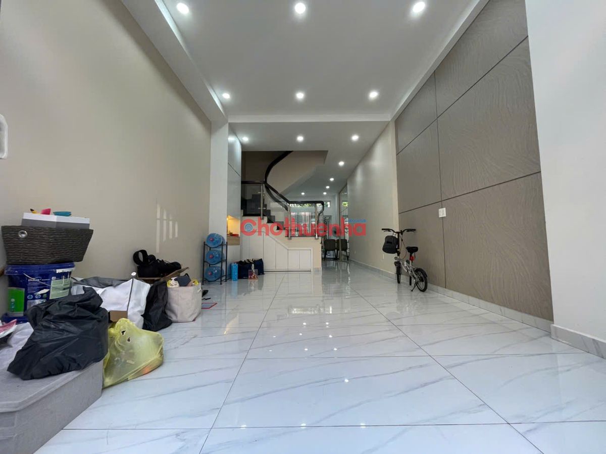CHO THUÊ NHÀ ĐƯỜNG THÀNH THÁI – PHƯỜNG 12, QUẬN 10 – TRỆT 3 LẦU VÀ