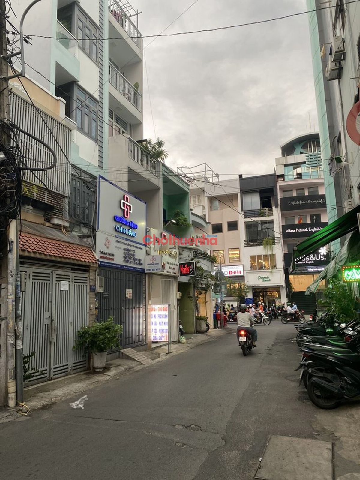 CHO THUÊ NHÀ NGUYÊN CĂN HẺM XE HƠI ĐƯỜNG SƯ VẠN HẠNH, QUẬN 10, VỊ TRÍ ĐẸP NGAY TRUNG TÂM
