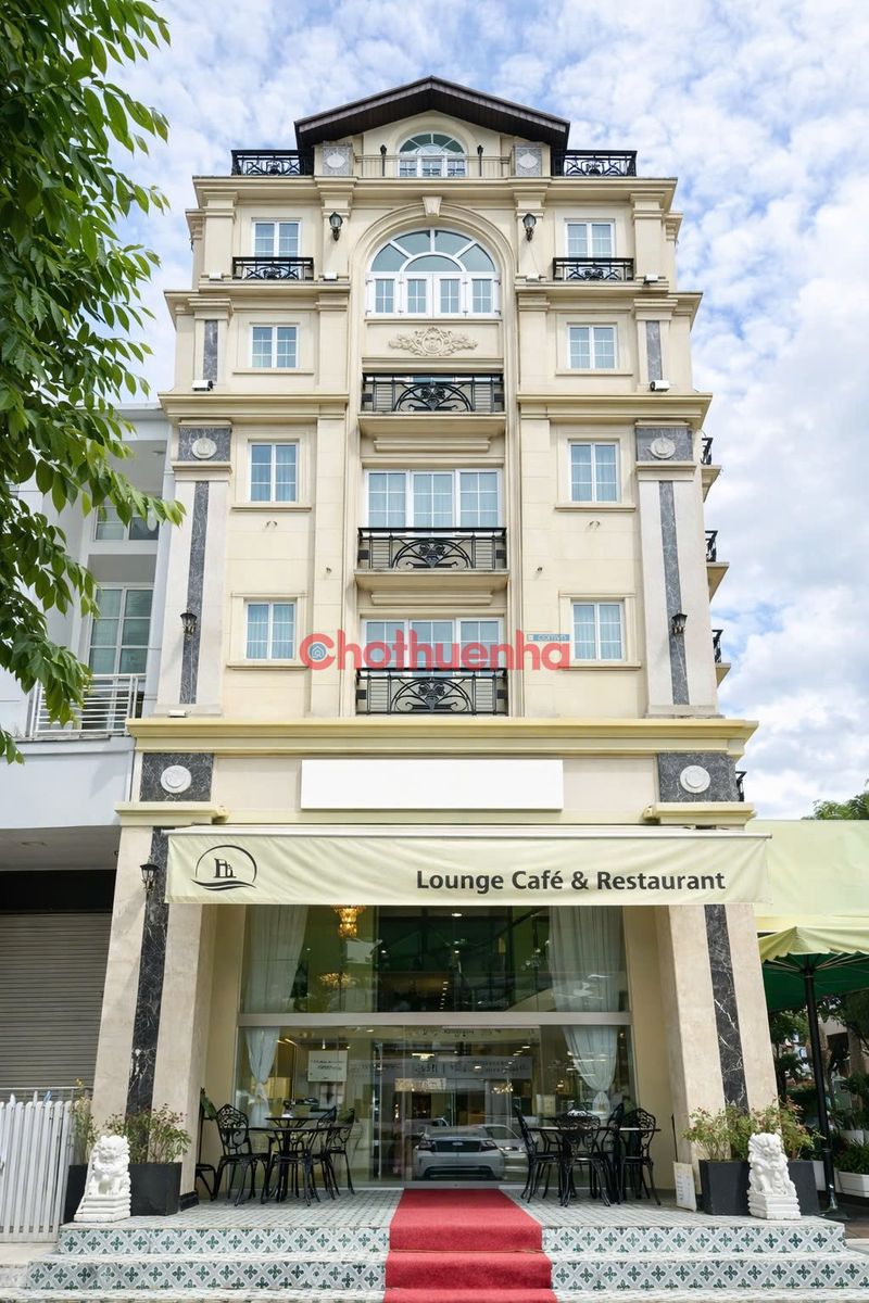 SANG NHƯỢNG KHÁCH SẠN CAO TRIỀU PHÁT PHÚ MỸ HƯNG ĐANG KINH DOANH ỔN ĐỊNH