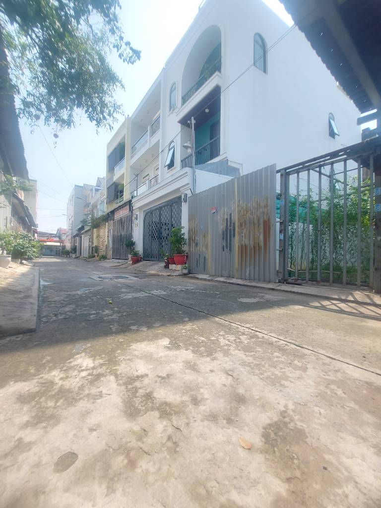 Bán đất sau chợ Tăng Nhơn Phú B, Q9, khu phân lô 10x15m nở hậu, hẻm xe hơi 6m, giá 3,3 tỷ