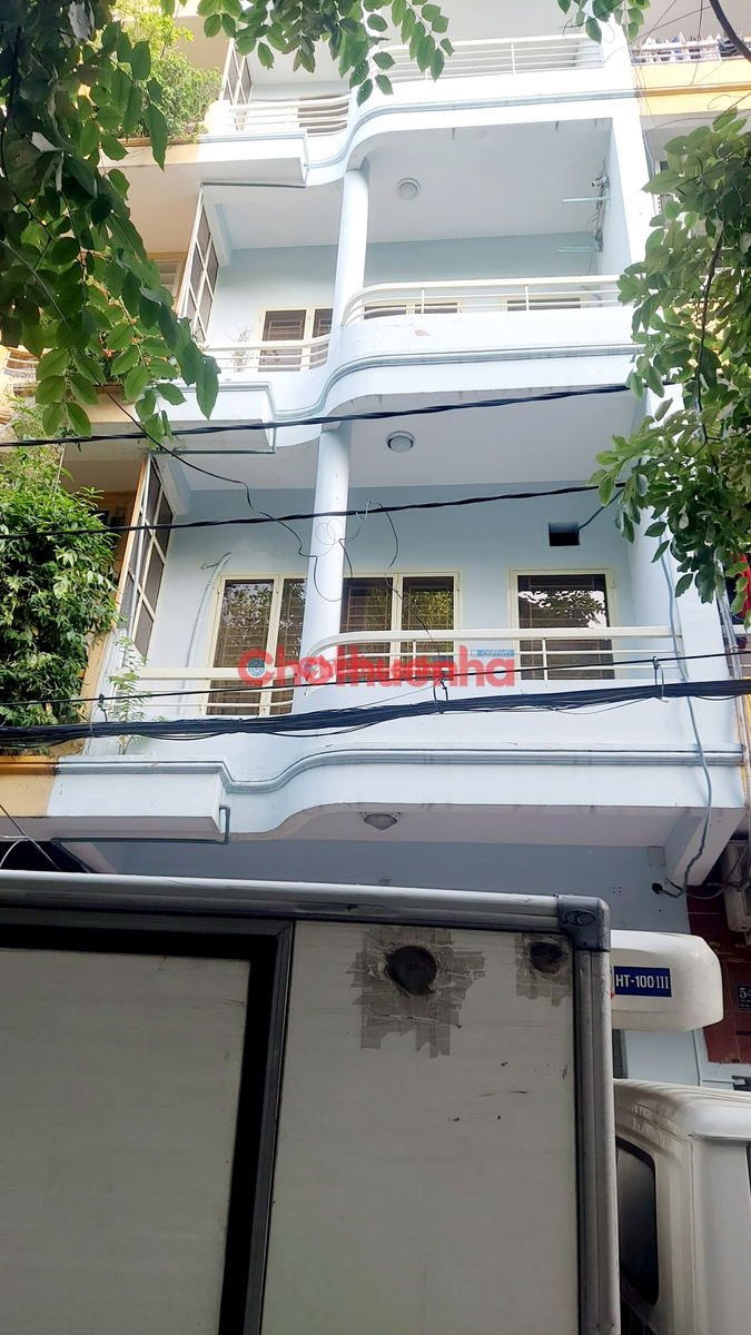 CHO THUÊ NHÀ MẶT TIỀN 6 PHÒNG KHU PHAN XÍCH LONG, PHÚ NHUẬN