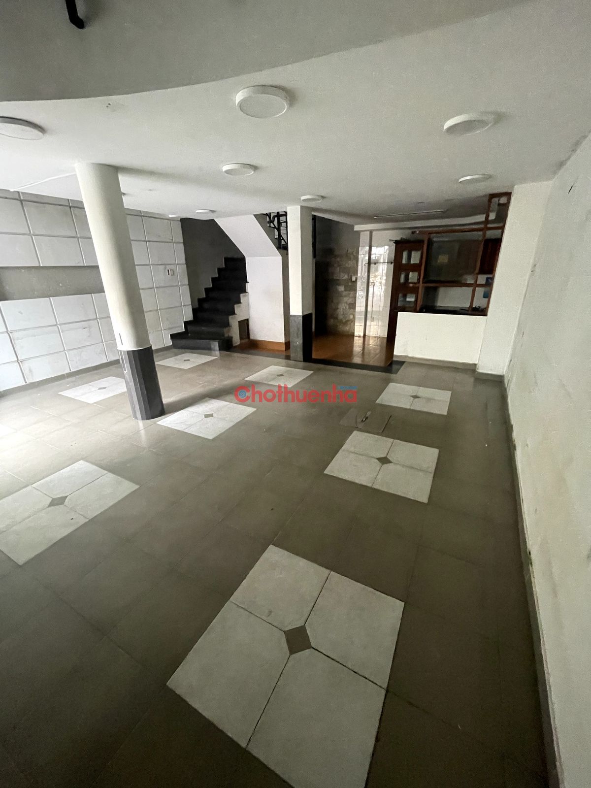 CHO THUÊ NHÀ MẶT TIỀN ĐƯỜNG HỒ BÁ KIỆN, PHƯỜNG 15, QUẬN 10 - NGANG 6.5M