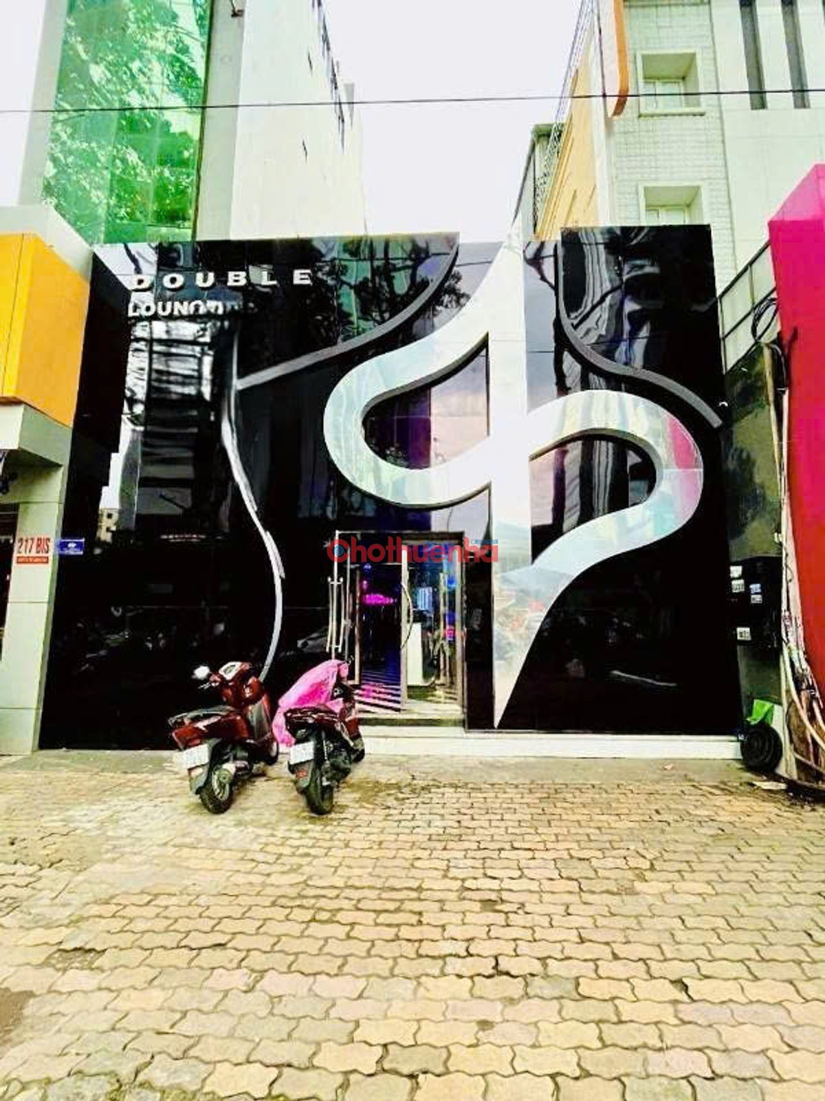 CHO THUÊ NHÀ 217NGUYỄN THỊ MINH KHAI, QUẬN 1 DT 8MX20M GIÁ 1XX