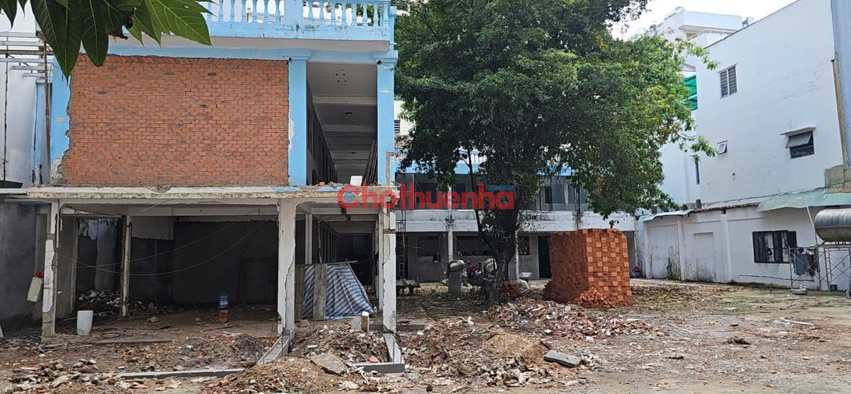 MẶT TIỀN BIỆT THỰ SÂN VƯỜN NGUYỄN TRỌNG TUYỂN, TÂN BÌNH