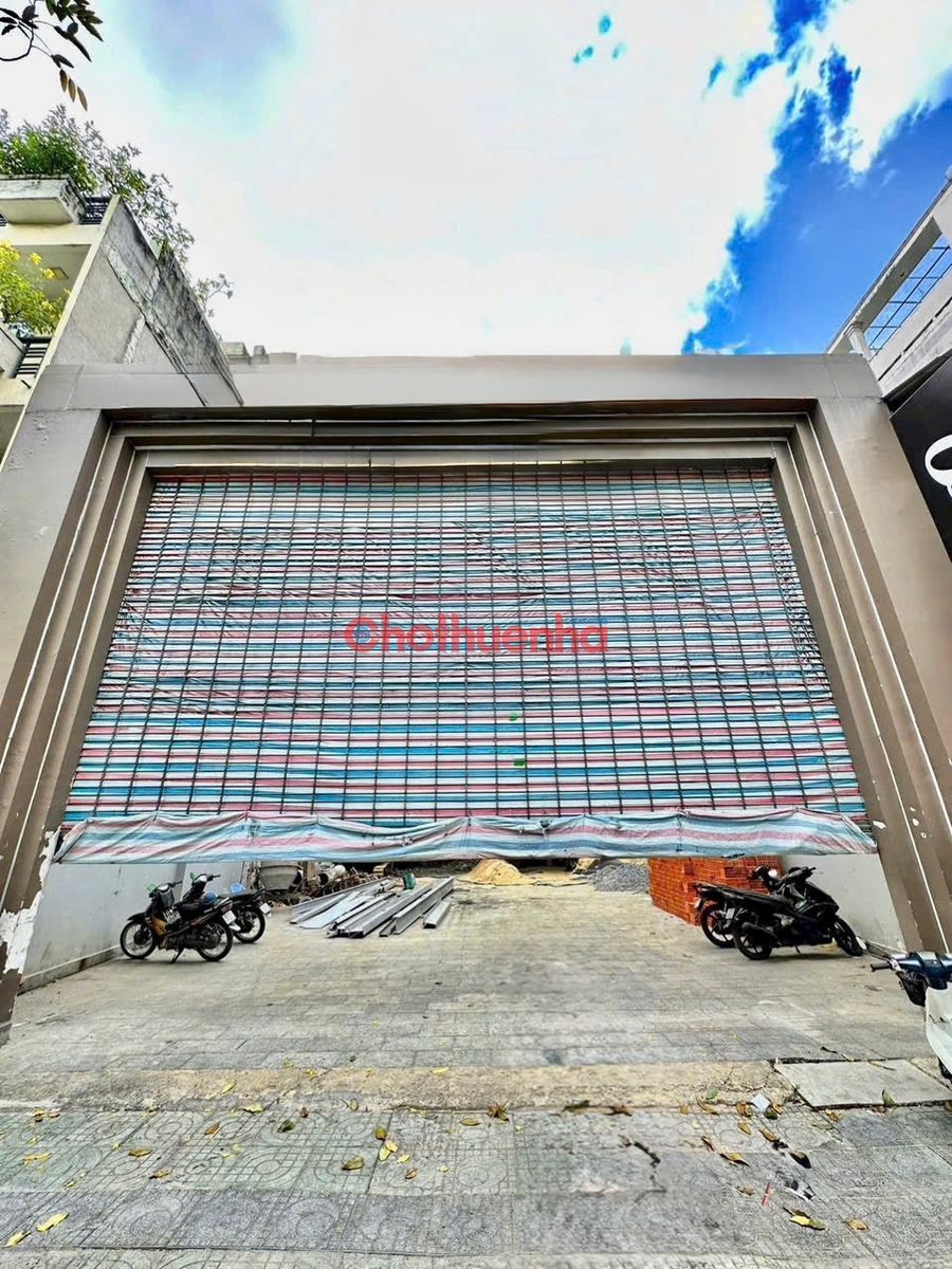 CHO THUÊ MẶT BẰNG SIÊU ĐẸP TẠI 217–219–221 LÝ THÁI TỔ, QUẬN 10, DT: 11X38M