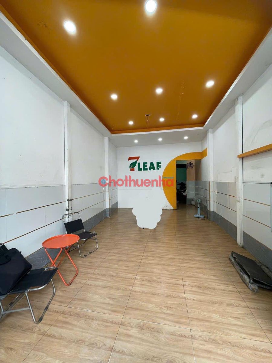 CHO THUÊ MẶT BẰNG 40M2 - NGANG 4M - VỈA HÈ RỘNG - ĐƯỜNG CMT8, QUẬN 10