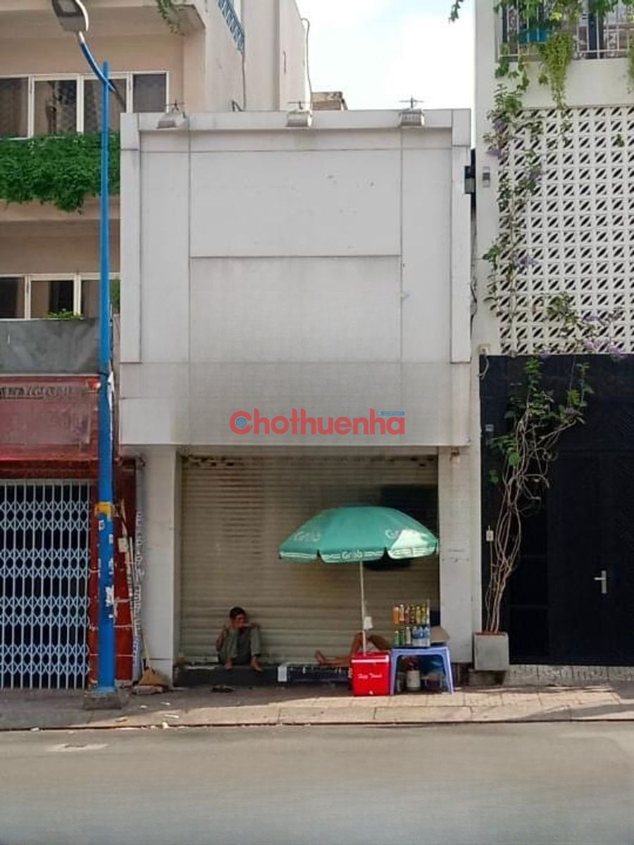 CHO THUÊ NHÀ MẶT TIỀN HAI BÀ TRƯNG, QUẬN 3. NHÀ TRỐNG SUỐT, KHU VỰC SẦM UẤT.
