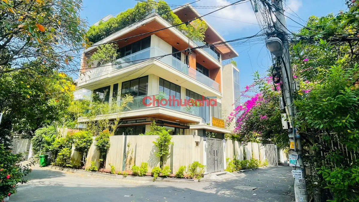 CHO THUÊ BIỆT THỰ KHU KIỀU ĐÀM TRẦN XUÂN SOẠN QUẬN 7 CÓ THANG MÁY 8 PHÒNG NGỦ