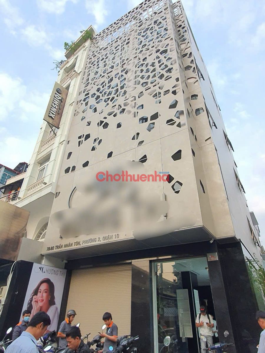 CHO THUÊ TÒA NHÀ GÓC 7 TẦNG MẶT TIỀN TRẦN NHÂN TÔN, QUẬN 10 – CÓ THANG MÁY