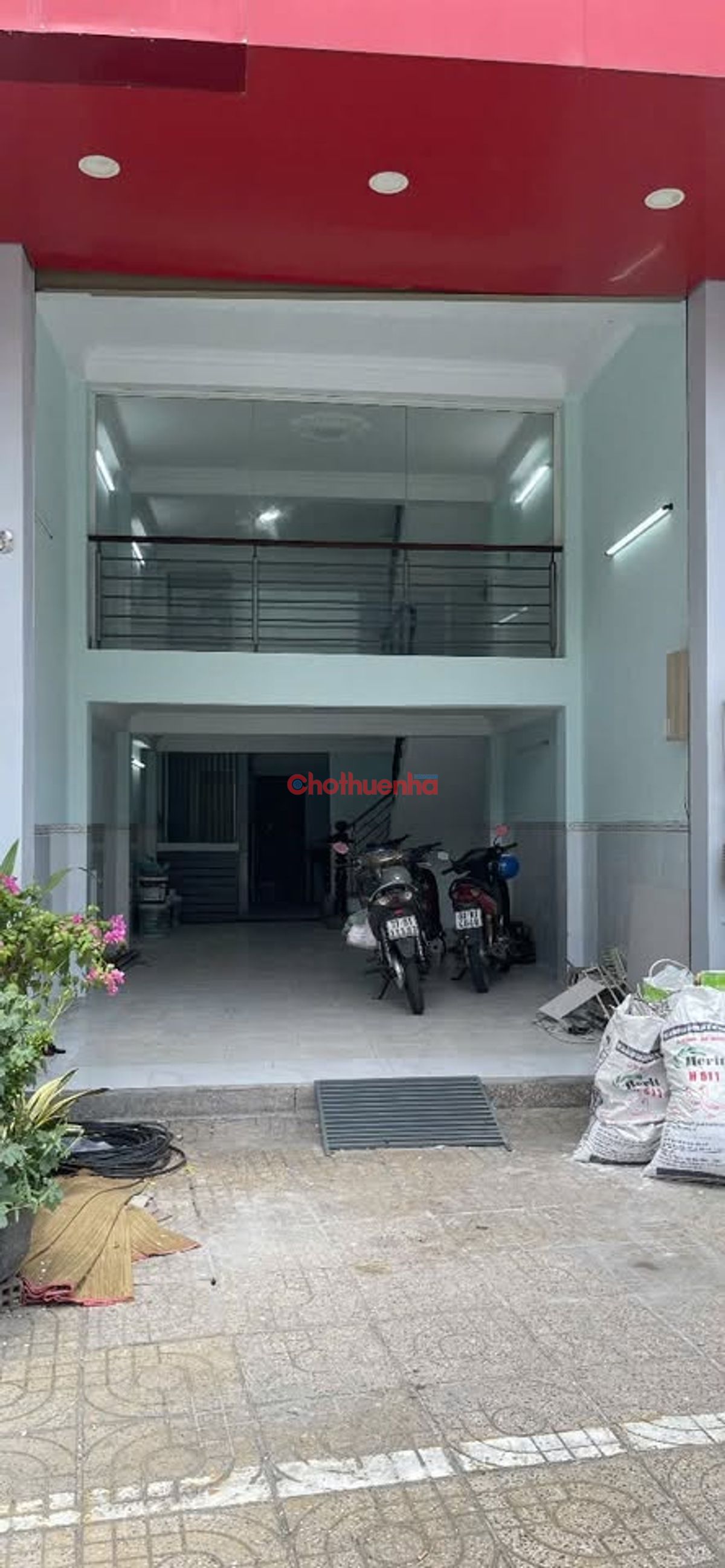 CHO THUÊ NHÀ MẶT TIỀN ĐƯỜNG 3/2 - CHỈ 27TR - PHÒNG KHÁM, VĂN PHÒNG