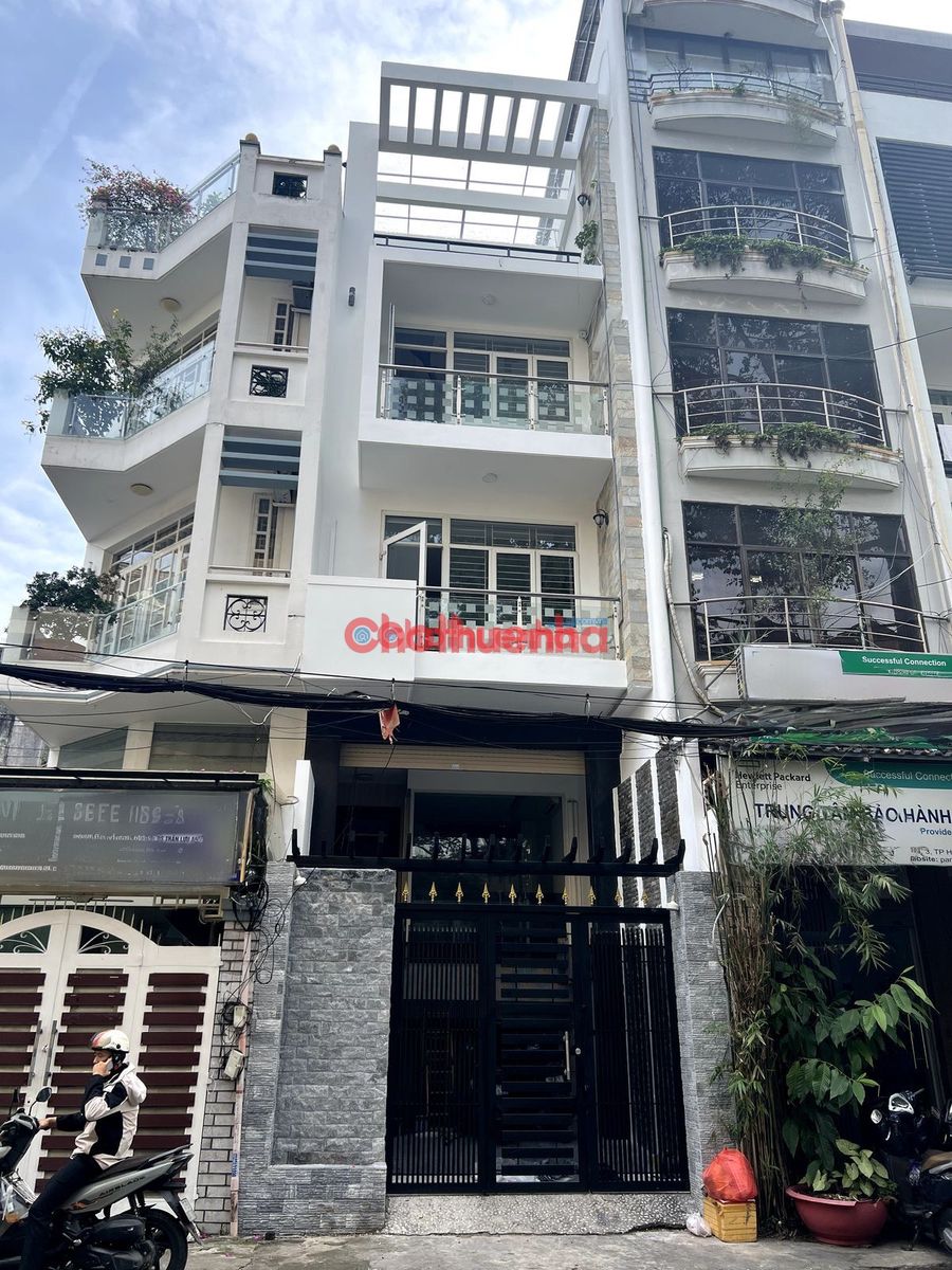 CHO THUÊ NHÀ MT ĐƯỜNG SỐ 3, CƯ XÁ ĐÔ THÀNH, QUẬN 3 – HẦM 4 LẦU – 5 PHÒNG NGỦ