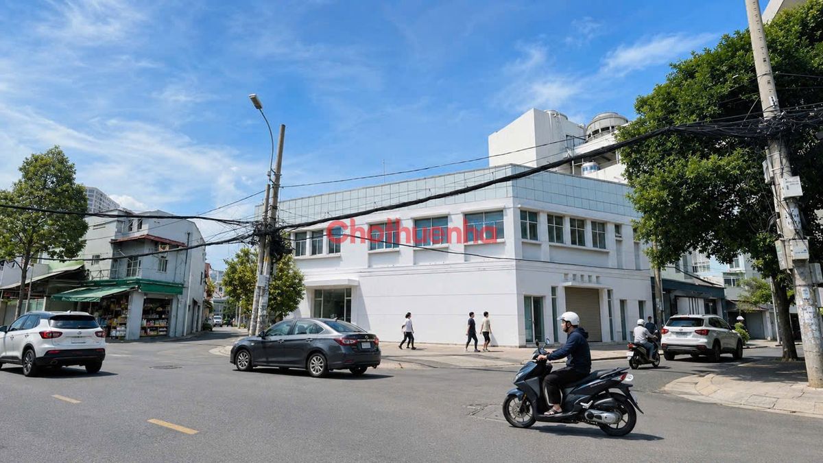 CHO THUÊ CĂN GÓC 3 MẶT TIỀN TÂN HÒA ĐÔNG, PHÚ LÂM, DTSD: 615M2