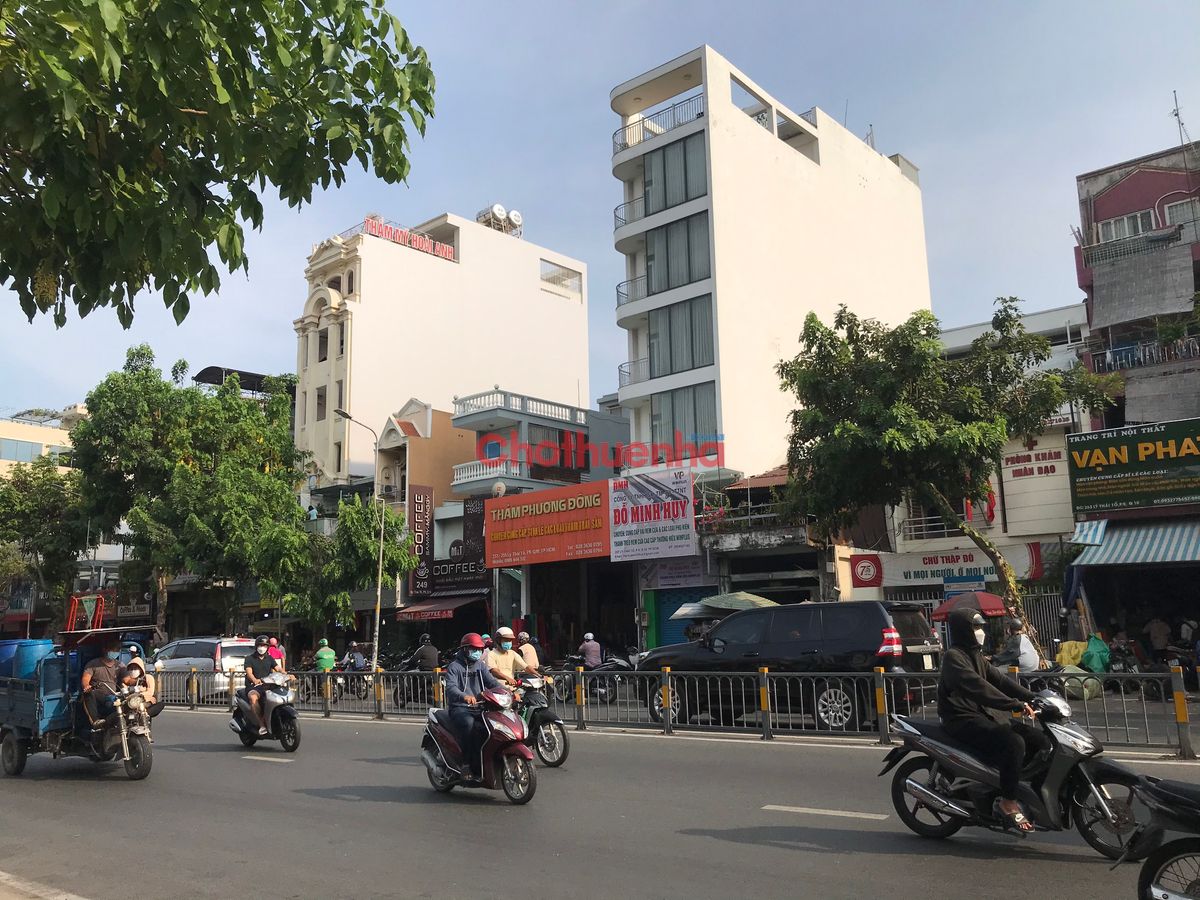 CHO THUÊ NHÀ CĂN GÓC 2 MẶT TIỀN ĐƯỜNG LÝ THÁI TỔ, QUẬN 10 , DT: 4X12M, KINH DOANH TỰ DO