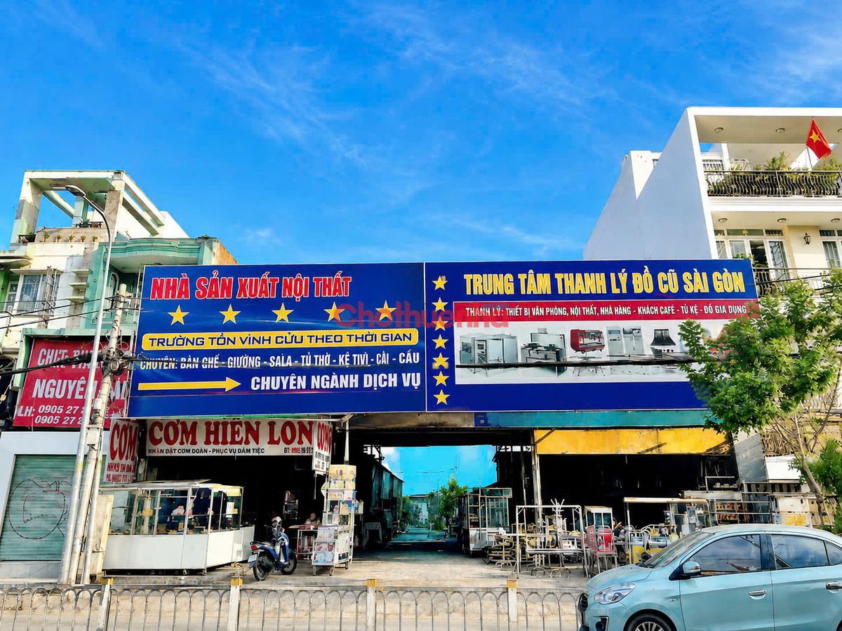 CHO THUÊ NHÀ DIỆN TÍCH LỚN TẠI 155 NGUYỄN THỊ THẬP, P. TÂN PHÚ, QUẬN 7, DTSD : 2500M2