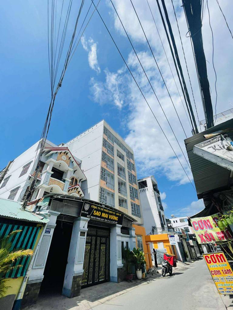Bán tòa chdv Phan Huy Ích, Phan Văn Trị, gần Emart, 105m2, 19 phòng ngủ, giá 13,8 tỷ
