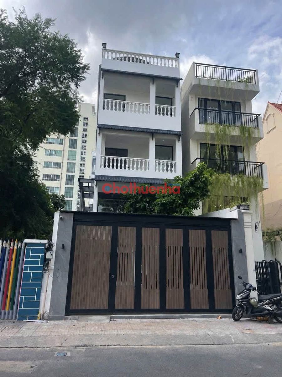 Сдаётся дом, 400 м², Quận 3