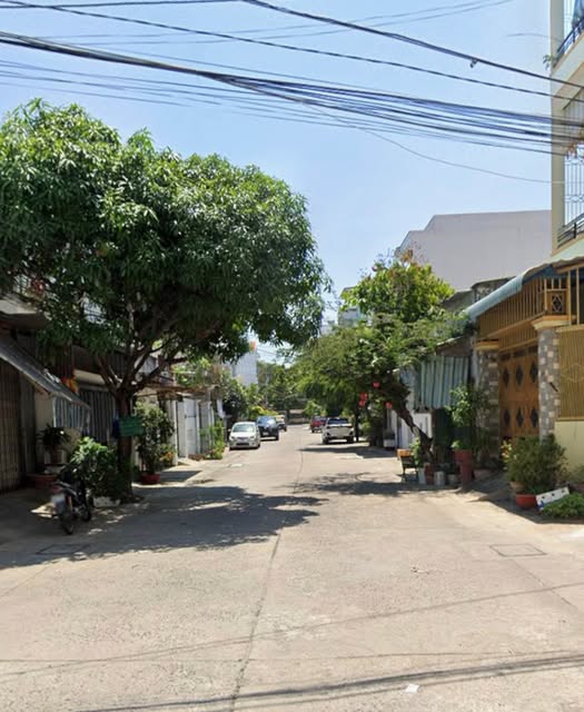 Gần chợ OSIN