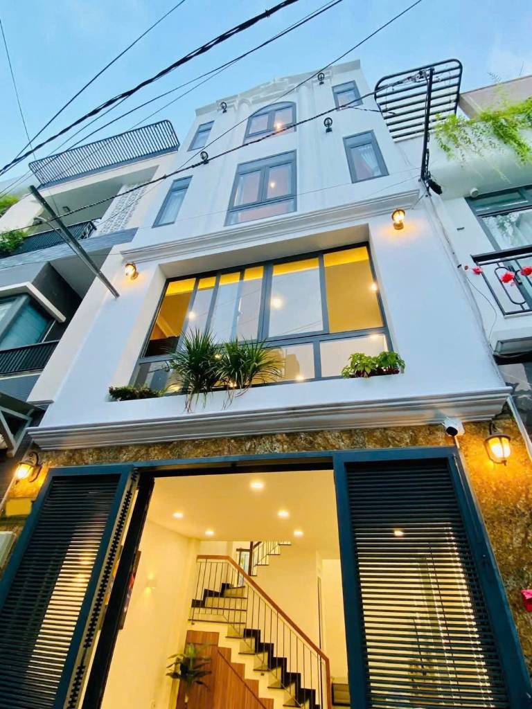 Bán nhà đường 51, Gò Vấp, gần Emart, 4 tầng full nội thất, 43m², giá 6,88 tỷ