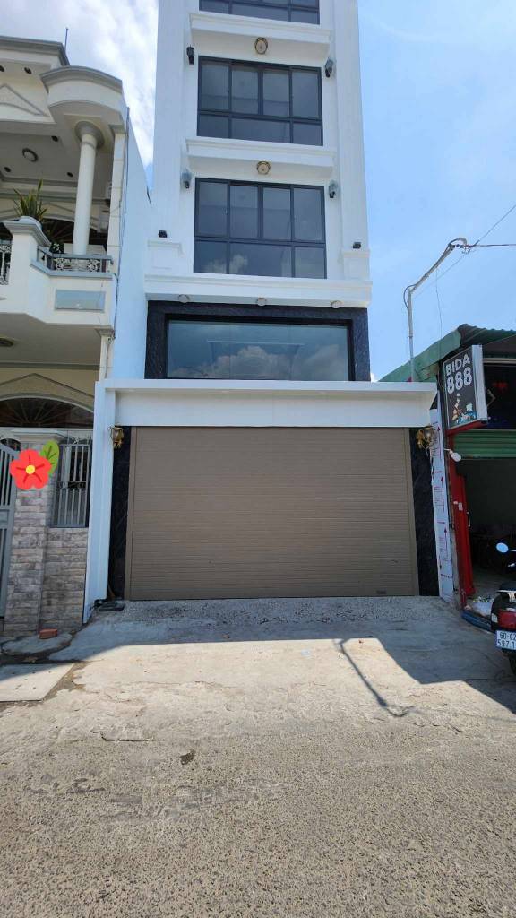 Bán toà nhà đường số 3, Gò Vấp, khu công viên Làng Hoa, 7 tầng, thang máy, 129m², giá 18.5 tỷ