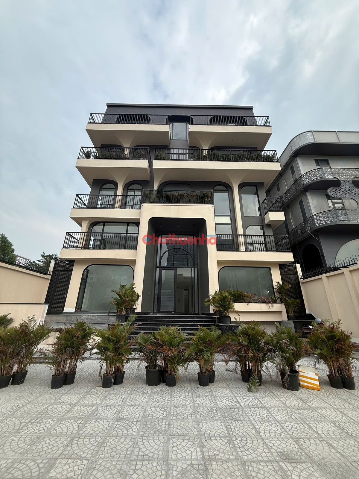 Сдаётся недвижимость, 1500 м², Thủ Đức