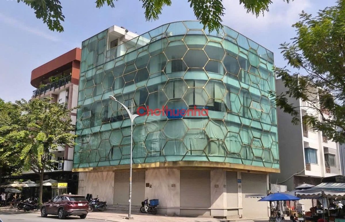 CHO THUÊ TÒA NHÀ GÓC 2 MẶT TIỀN, ĐƯỜNG PHẠM VĂN NGÔN, TP THỦ ĐỨC