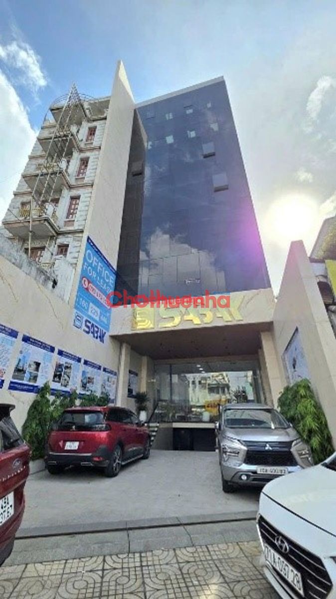 CHO THUÊ TÒA NHÀ VĂN PHÒNG 481 CỘNG HÒA, TÂN BÌNH, DT: 8.2X32M