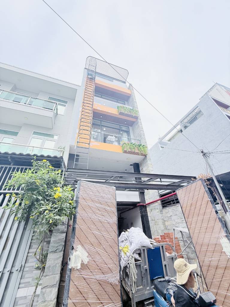 Bán căn hộ cao cấp Quang Trung, Gò Vấp, 96m2, 5 tầng, doanh thu 90 triệu/tháng, giá 18,5 tỷ
