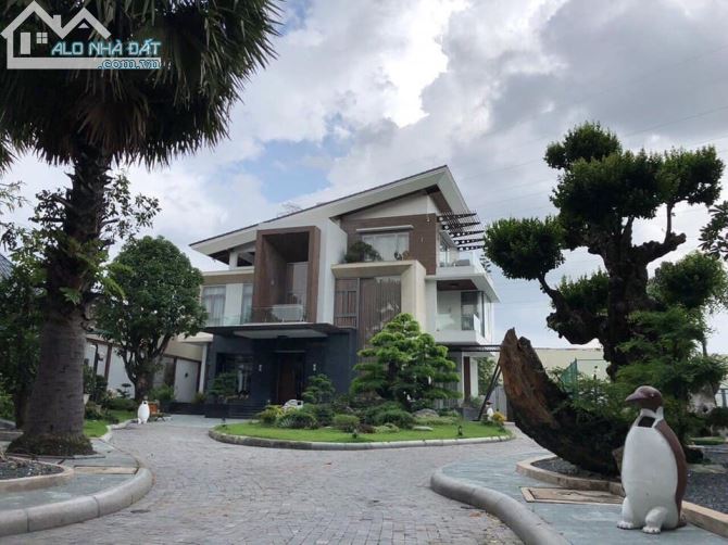 chủ bán gấp biệt thự cao cấp đường Tú Xương, Quận 3, DT: 20x23m, 1 lầu, giá 90 tỷ TL