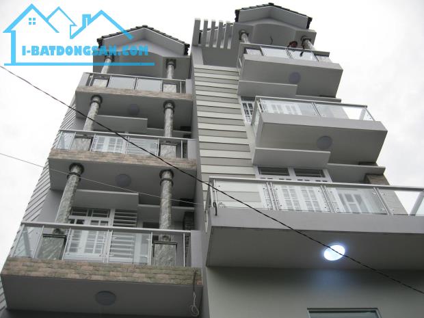 Cần bán gấp nhà DT 4x17m đúc 4 tấm 1 sẹc Hương Lộ 2, giá 5.4 tỷ.