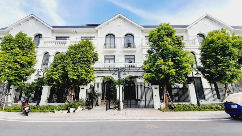 Bán biệt thự liền kề Sao Biển 23, Vinhomes Ocean Park 1, dt 67,5m², hoàn thiện 5 tầng có thang máy