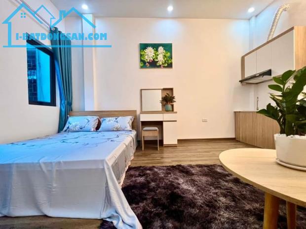Bán nhà phố Khâm Thiên diện tích 43m2 x4 tầng mặt tiền 4m giá 4 tỷ Lh 0913895929