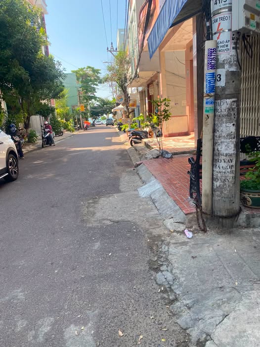 Mặt tiền Lô Góc
