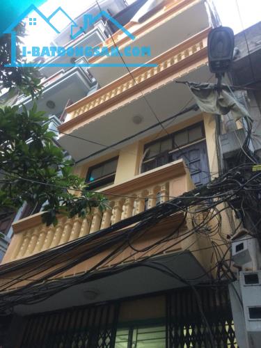 Bán nhà Ngõ 168 Hào nam Dt 40m2 x5 tầng Mt 4m Giá 8,2 tỷ Lh 0911551516