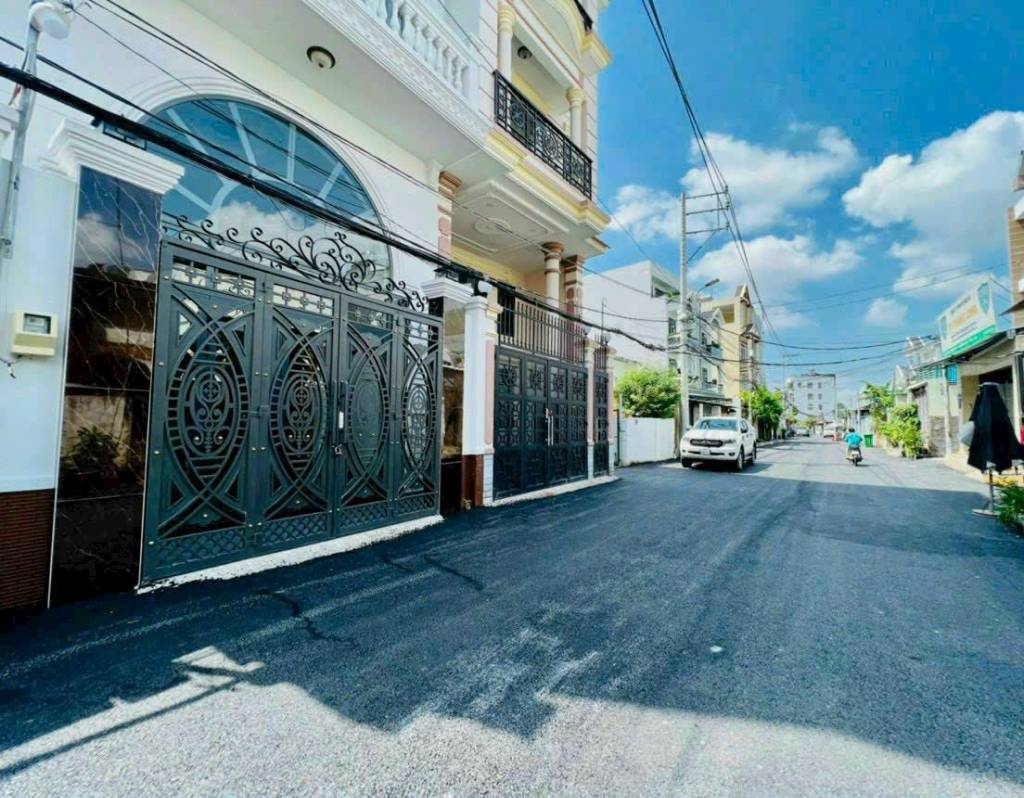Bán đất mặt tiền 61 Nguyễn Trung Nguyệt, Quận 2, đất full thổ ngang 14,83m nở hậu 26,05m