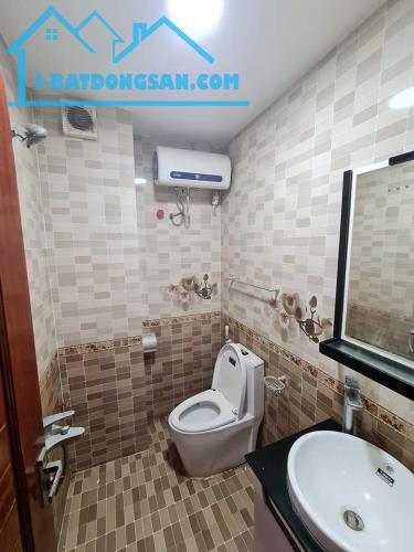 Bán nhà Ngõ 152 Hào Nam Dt 44m2 Mt 4m Giá 6 tỷ LH 0911551516