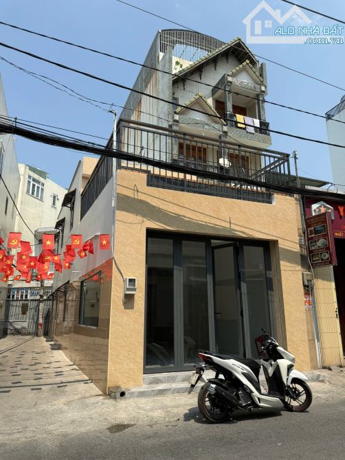 Bán nhà 2MT đường Thống Nhất, phường 11, DT 4,2x18m, 2 tầng, giá 9,5 tỷ