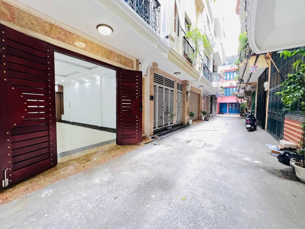 BÁN NHÀ PHÂN LÔ HOÀNG CẦU, ĐỐNG ĐA, KHU VỰC DÂN TRÍ CAO, 53M X 7TẦNG THANG MÁY, GARA Ô TÔ, GIÁ TỐT