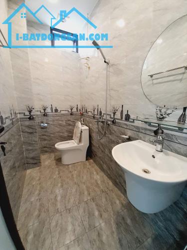 Bán nhà Ngõ 72 Nguyễn Trãi Dt 35m2 x5 tầng Giá 4,2 tỷ Lh 0911551516