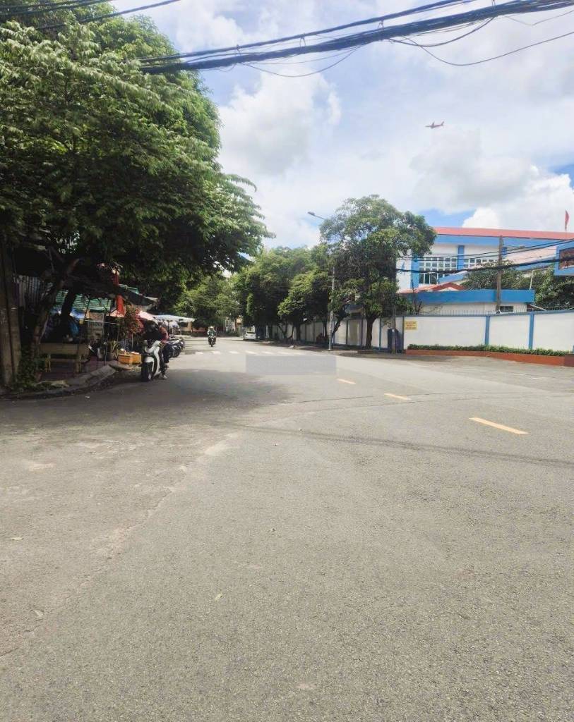 Bán nhà mặt tiền Lê Quốc Trinh, Tân Phú, 70m2, 4 tầng, 4pn, nhỉnh 8 tỷ