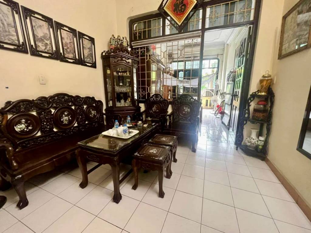 Bán nhà mặt phố Tây Sơn, Đống Đa, 46m², 4 tầng, cơ hội đầu tư giữ tiền, giá 25,4 tỷ