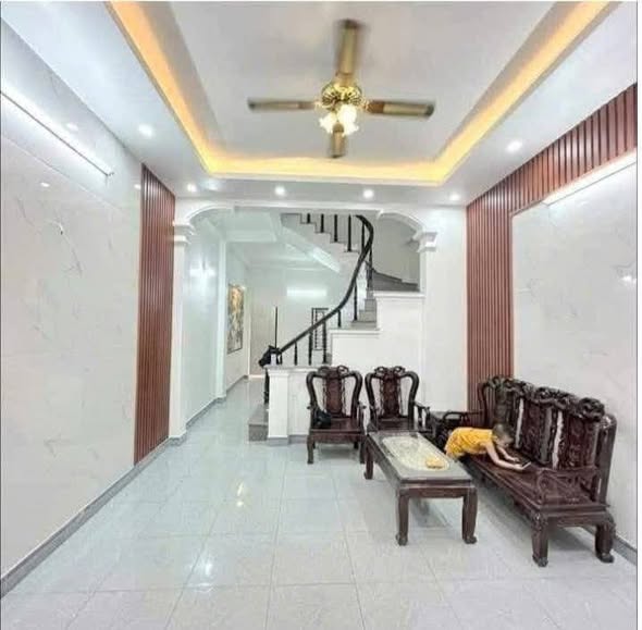 Nhà 3 tầng