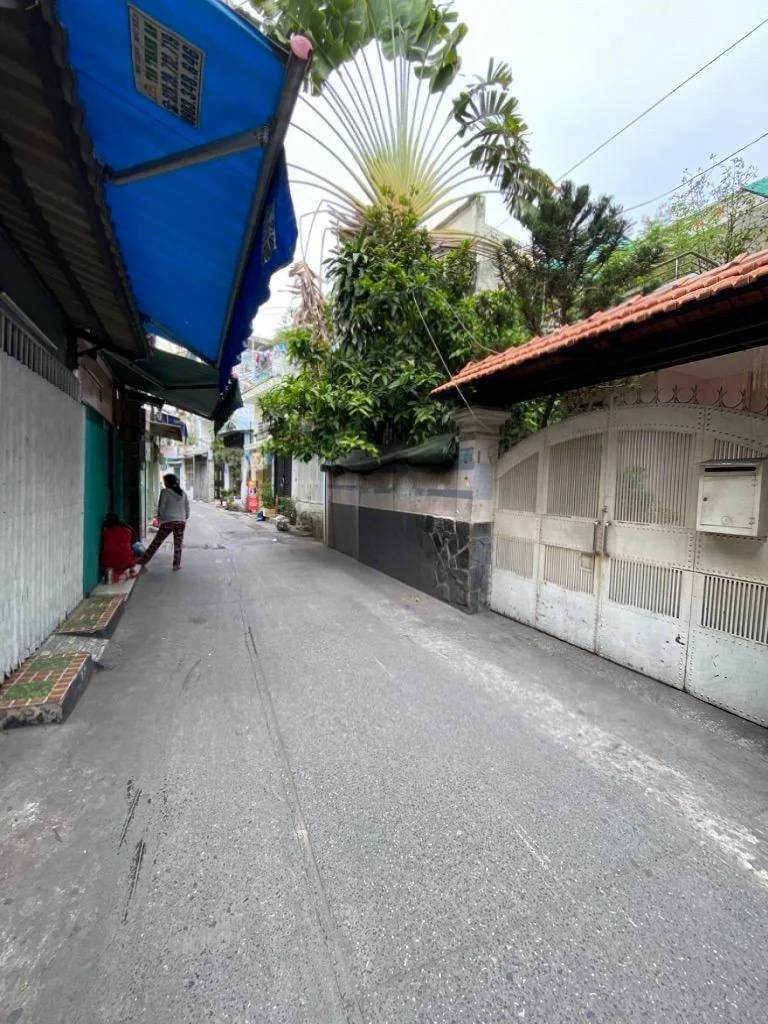 BÁN NHÀ ĐƯỜNG HOÀ HƯNG, QUẬN 10, HẺM THÔNG, GẦN CAO THẮNG VÀ CMT8, CHỈ HƠN 6 TỶ