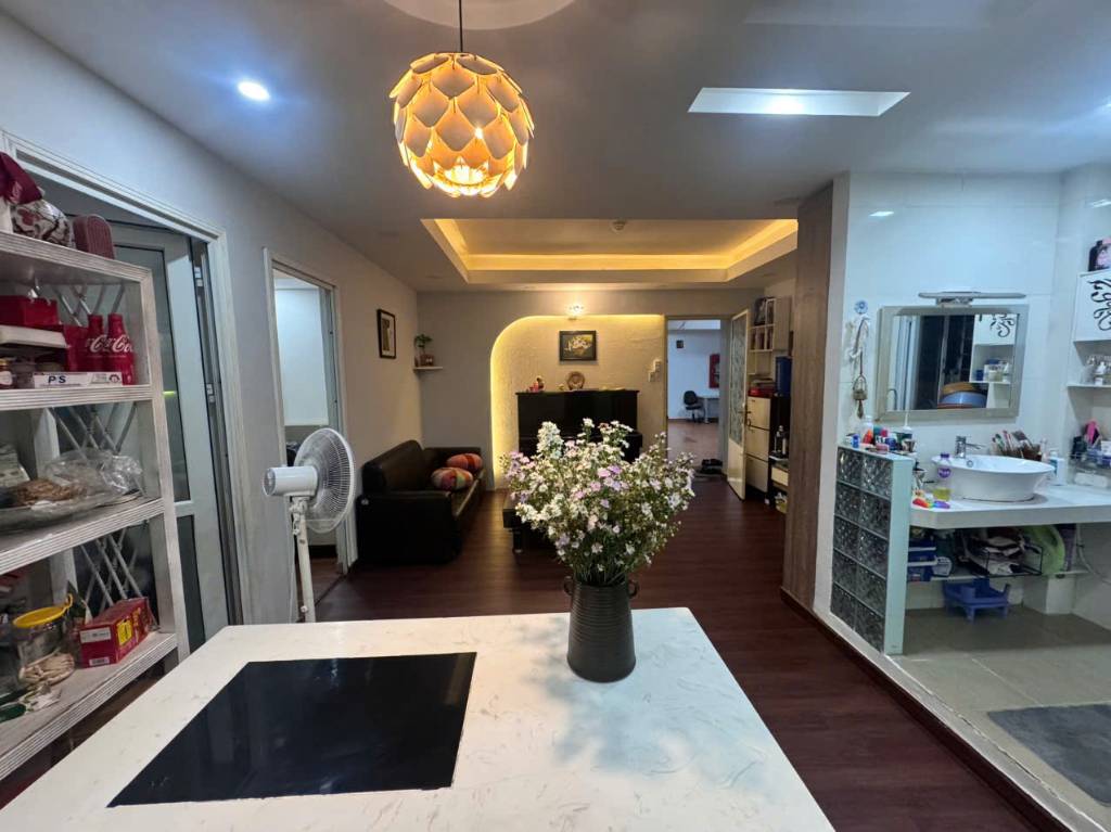 Bán căn chung cư Hưng Phú, full nội thất, tầng 3, toà B, sổ hồng riêng siêu hiếm