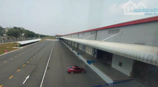 BÁN XƯỞNG MỚI ĐẸP 20.000M2 NGOÀI KCN ĐỨC HOÀ, LONG AN- ĐƯỜNG CONT 24H- TIẾP NHẬN ĐA NGÀNH